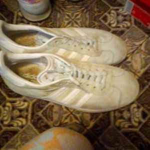 Adidas suede gazelle light green women's 7.5